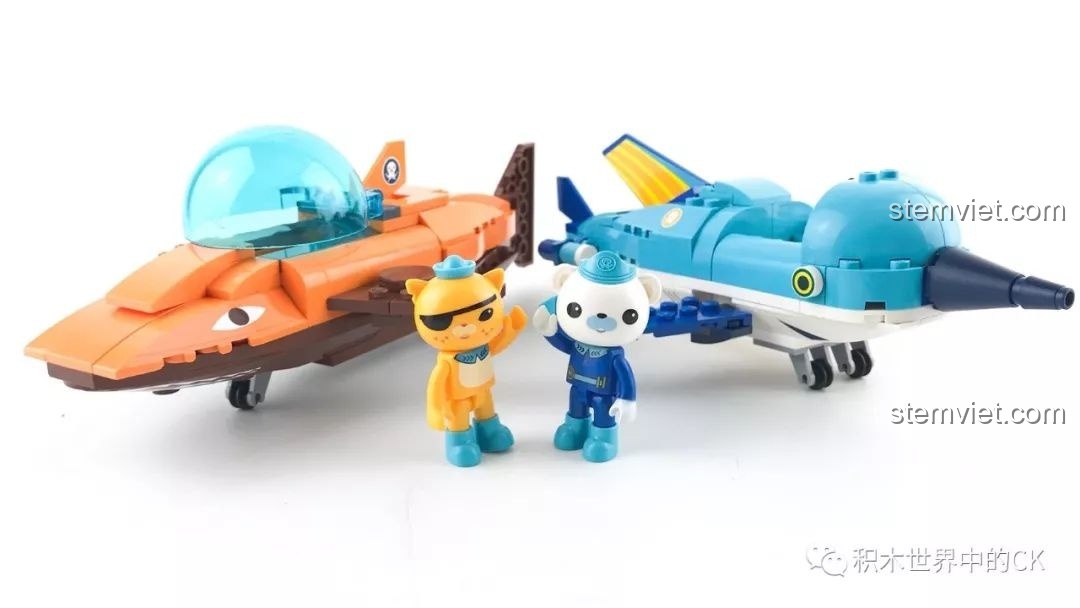 Hai bộ đồ chơi QMAN 3701 và 3702 cùng các minifigure Kwazii và Barnacles, món quà tuyệt vời cho bé 6 tuổi.