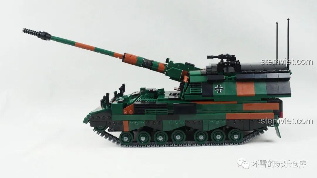 Mô hình Pháo Tự Hành Panzerhaubitze 2000 Xingbao XB06047 nhìn từ bên hông