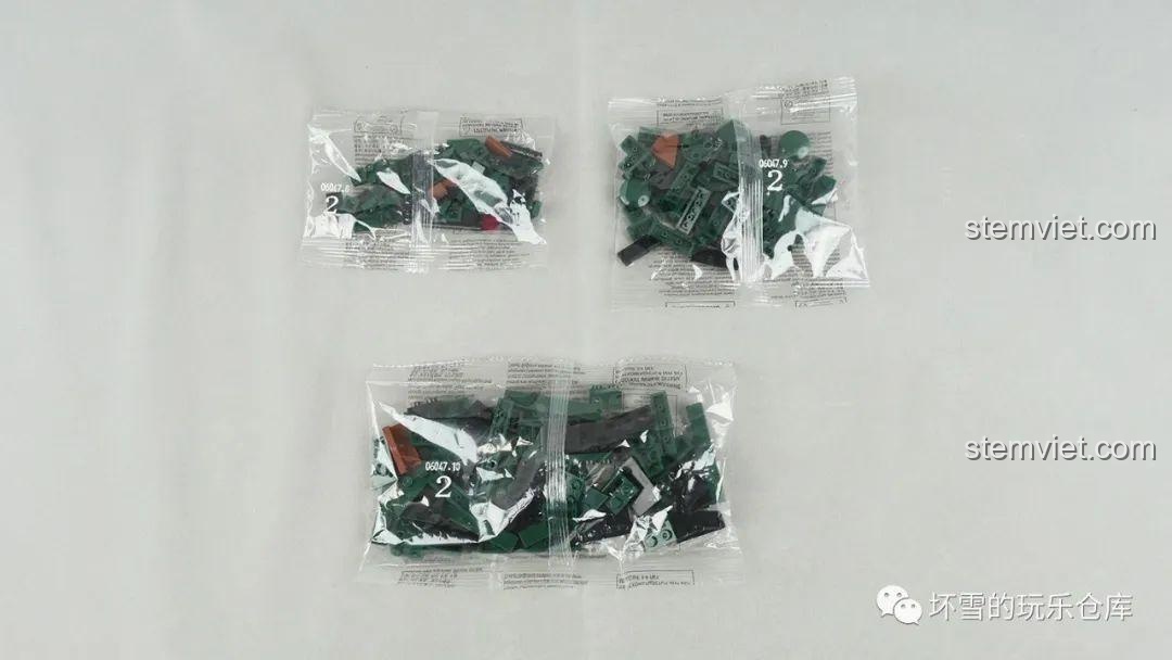 Các túi mảnh ghép được đánh số của bộ lắp ráp Pháo Tự Hành Panzerhaubitze 2000 Xingbao XB06047