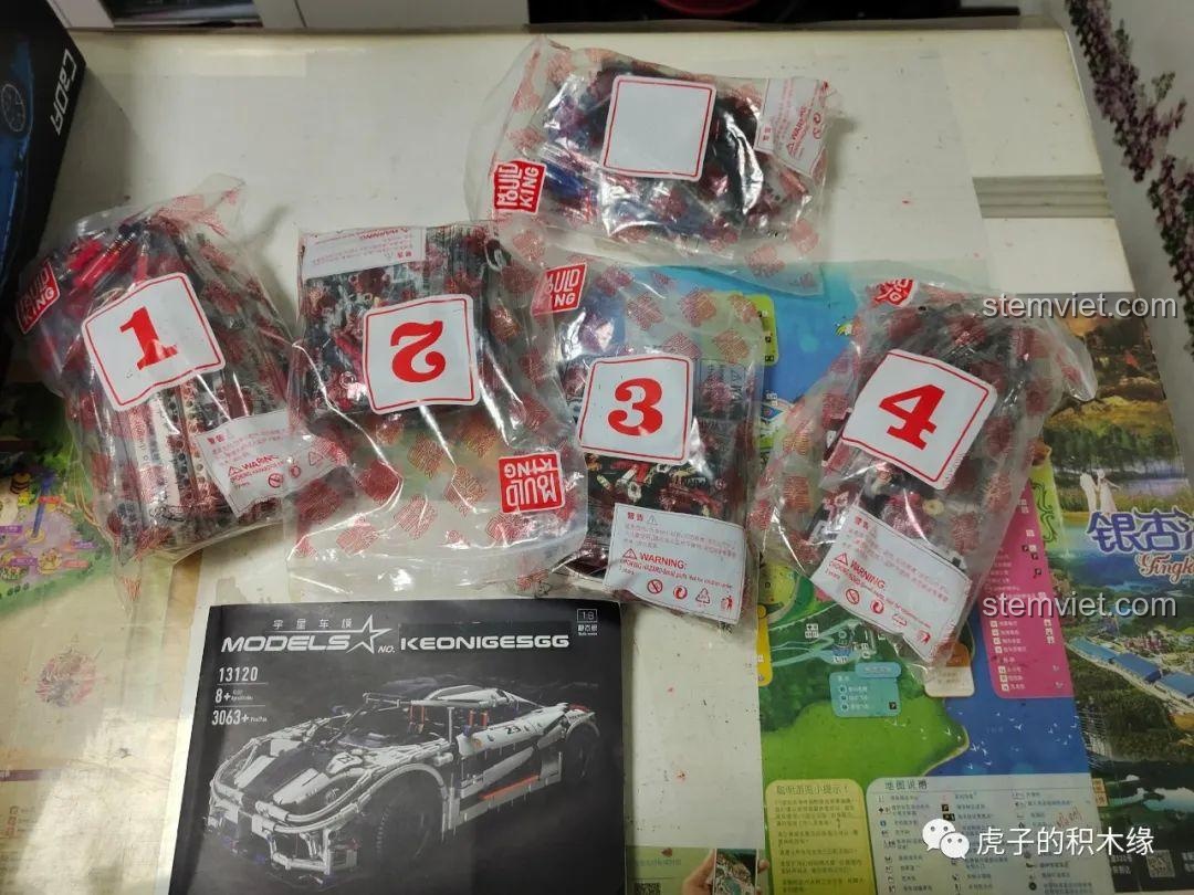 Các túi chi tiết từ 1-4 của bộ lắp ráp Siêu xe Koenigsegg One:1 Mould King đáng tiền.