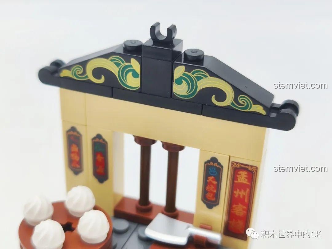 Các minifigure anh hùng Thủy Hử Tiểu Hiệp của Decool đứng cạnh nhau, sẵn sàng cho bé trưng bày và chơi.