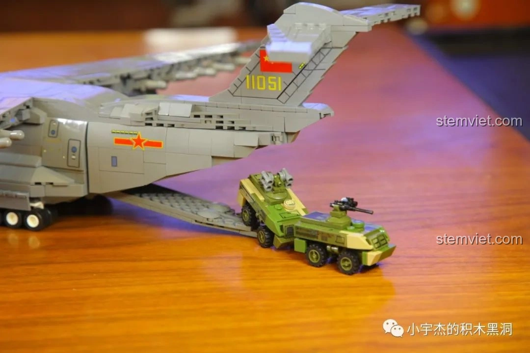 Bộ sưu tập máy bay quân sự lắp ráp bao gồm mô hình Vận-20 SEMBO 202130