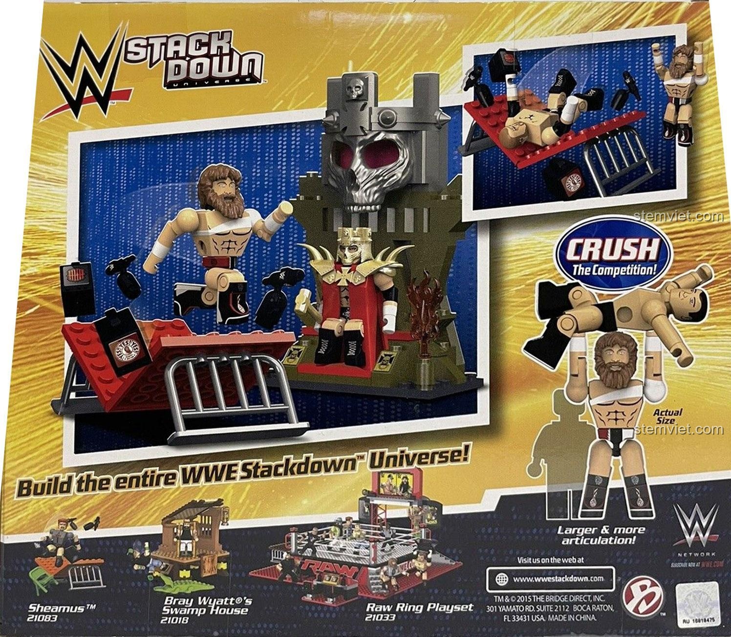 Mô hình bộ xếp hình C3 21014 tái hiện trận đấu vật WWE giữa Daniel Bryan và Triple H. Set đồ chơi giá rẻ cho bé trai.