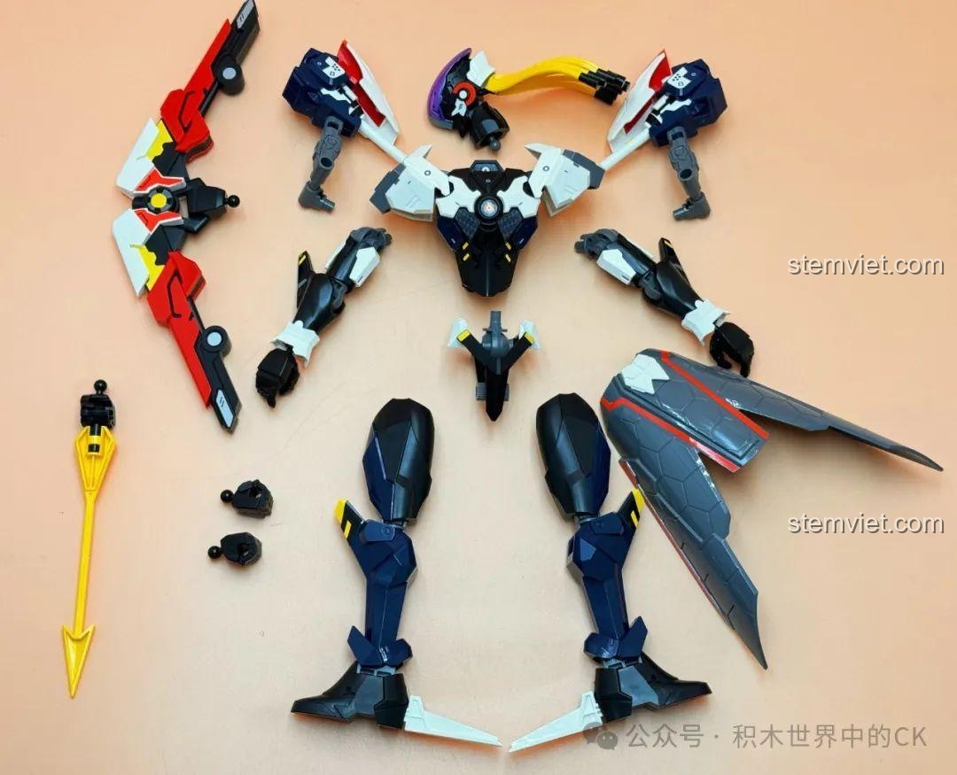 Các bộ phận chính của mô hình Cơ Giáp Hậu Nghệ Keeppley 78013 sau khi tách khỏi khung, sẵn sàng để lắp ráp.