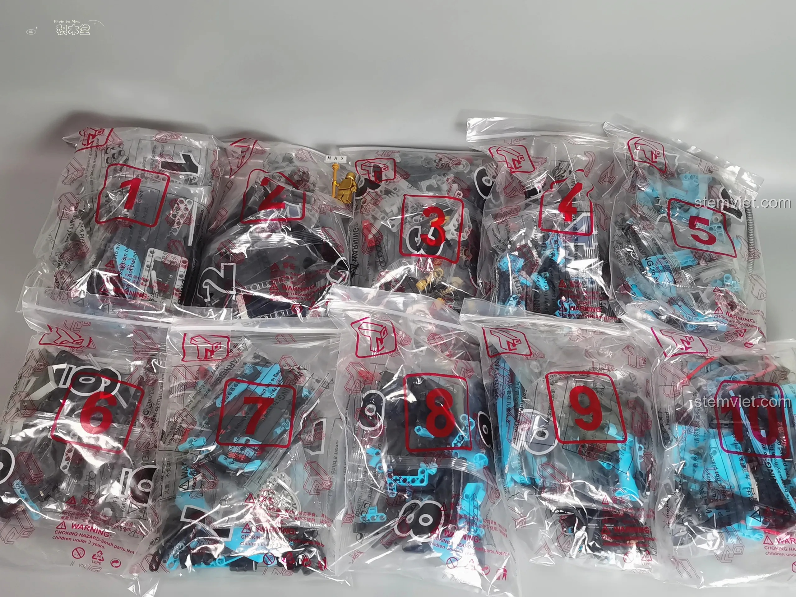 Các túi chi tiết được đánh số từ 1 đến 10 của bộ lắp ráp Tegao T5011.