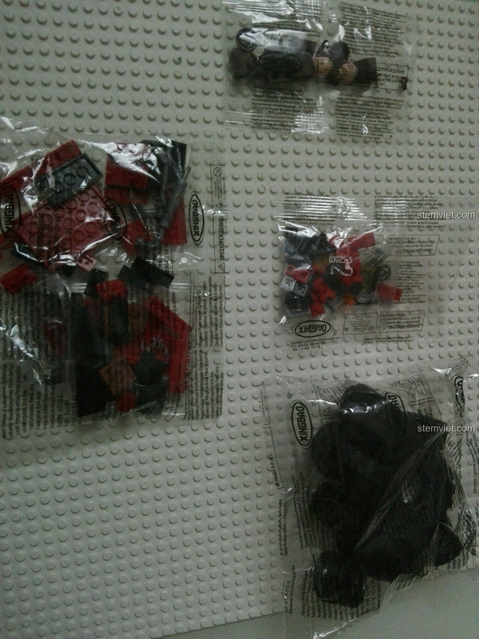 Các túi chi tiết gạch cho bước lắp ráp thứ hai của bộ Xe bán tải địa hình Xingbao.