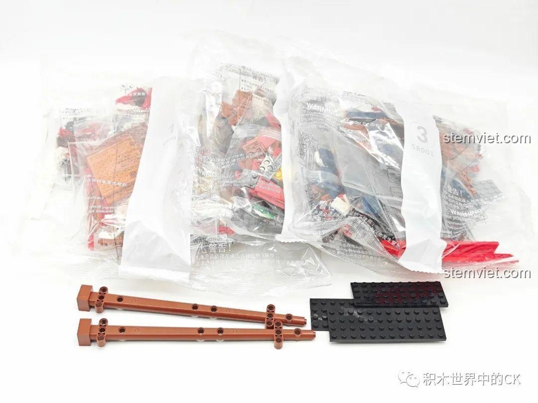 Các túi chi tiết được đánh số của bộ lắp ráp Thuyền chiến cổ Trung Quốc, giúp việc lắp ráp trở nên khoa học và dễ dàng hơn.
