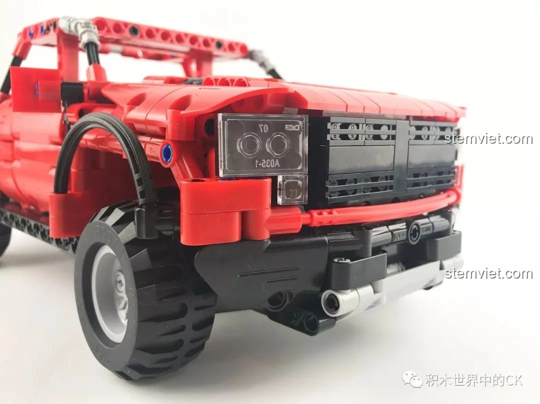 Chi tiết hệ thống treo sau của xe bán tải CaDA C51005.