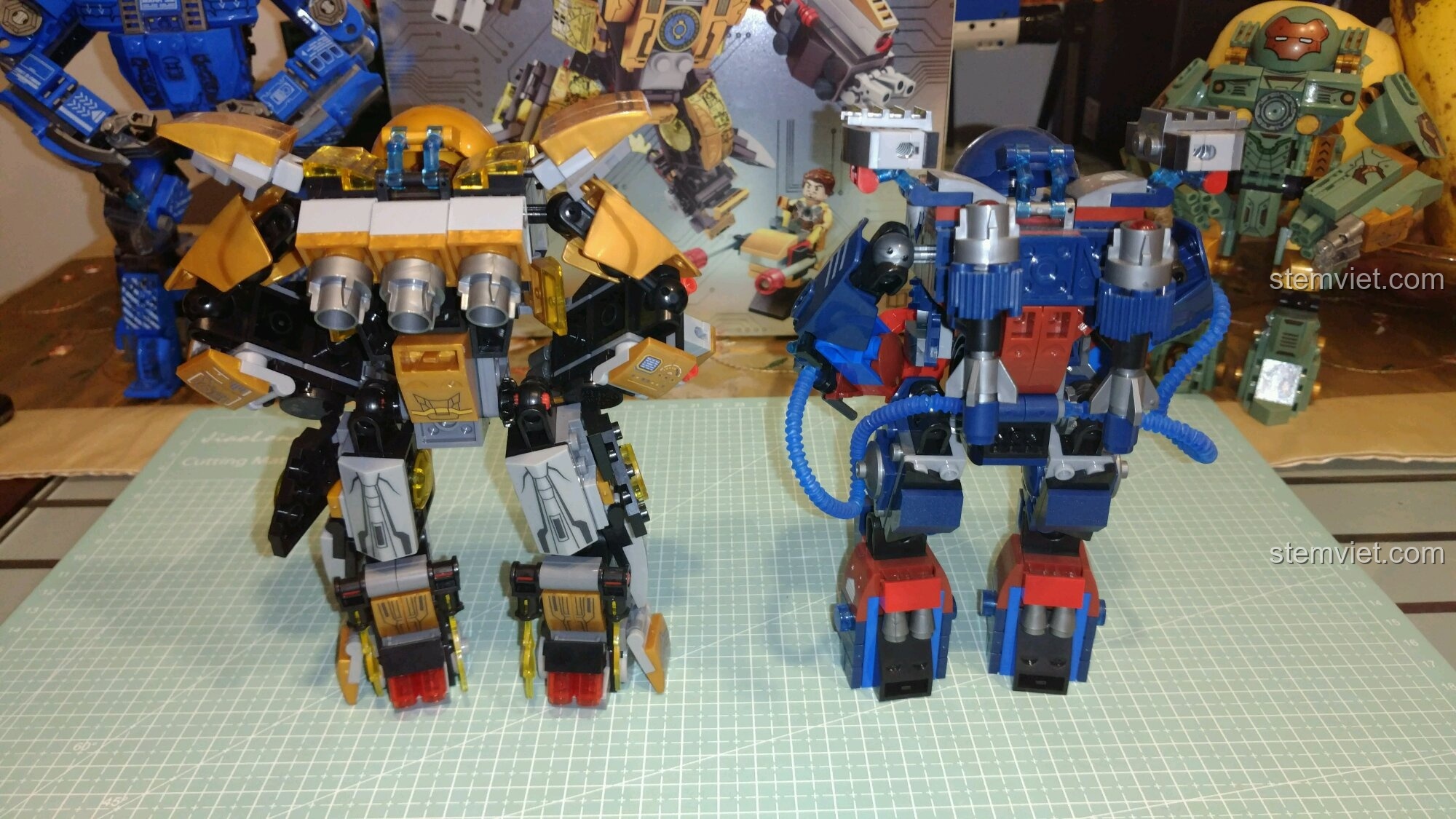 So sánh mặt sau của bộ giáp Người Sắt MK24 Sembo 0003 và Iron Patriot, hoàn thiện bài đánh giá chi tiết.