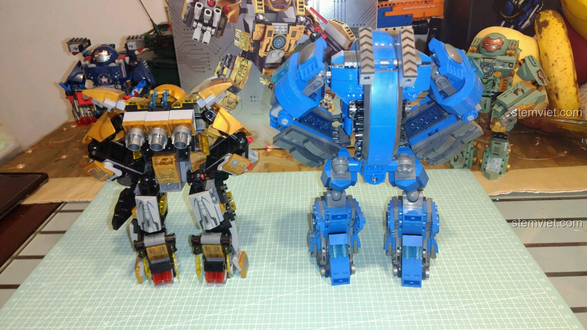 So sánh mặt sau của Mecha chiến đấu MK24 và một bộ mecha khác, cảm nhận Sembo 3 về thiết kế động cơ.