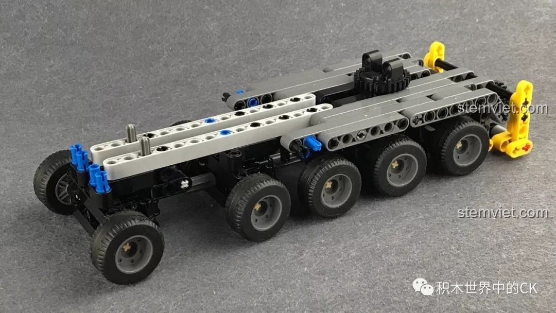 Hoàn thiện phần khung gầm và hệ thống bánh xe của mô hình Cần cẩu di động Technic SEMBO.