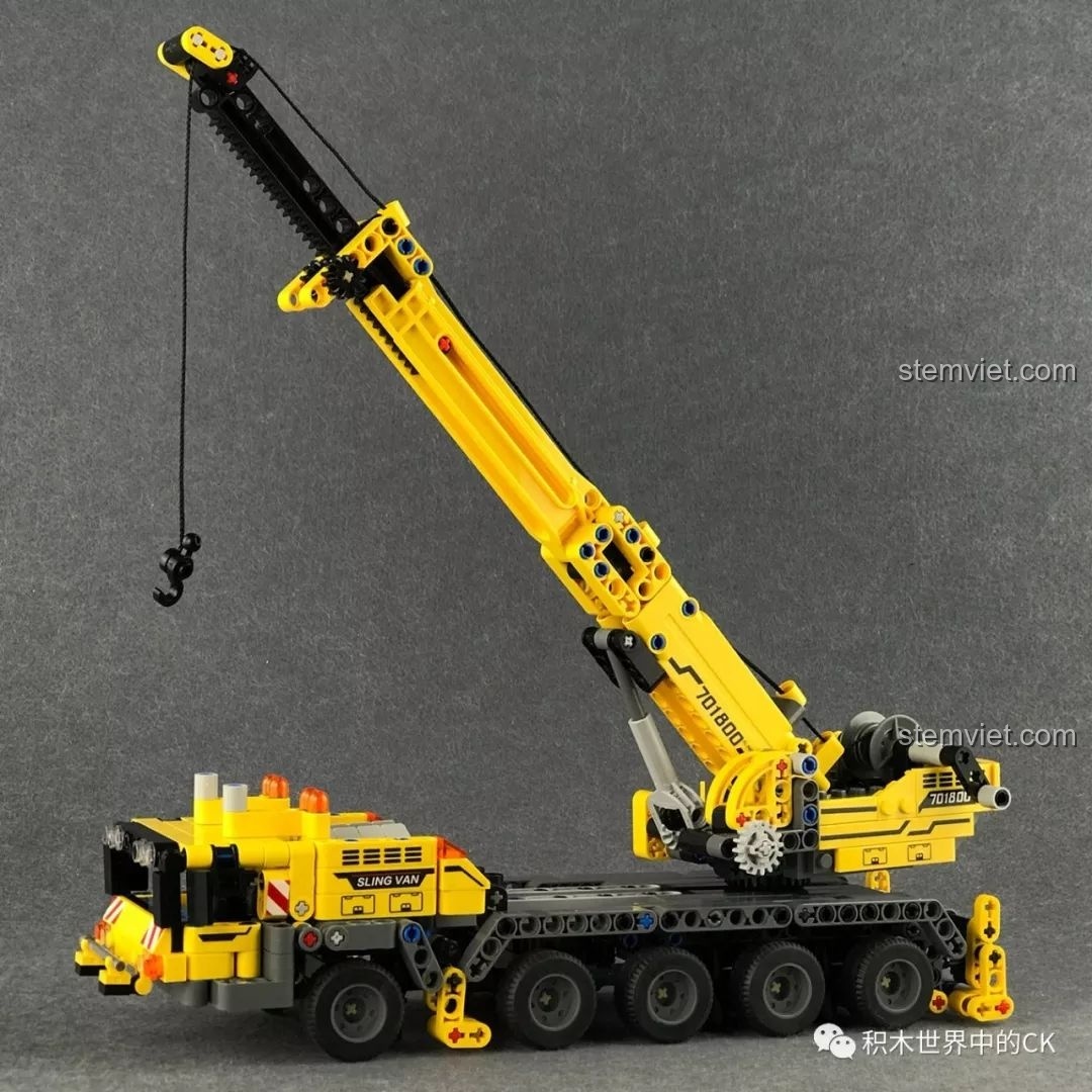 Trình diễn tính năng kéo dài cần cẩu trên mô hình Cần cẩu di động Technic SEMBO.