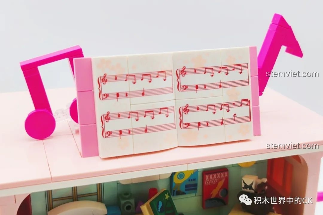 Cận cảnh bản nhạc được in trên các mảnh ghép của bộ Keeppley DZ0155.