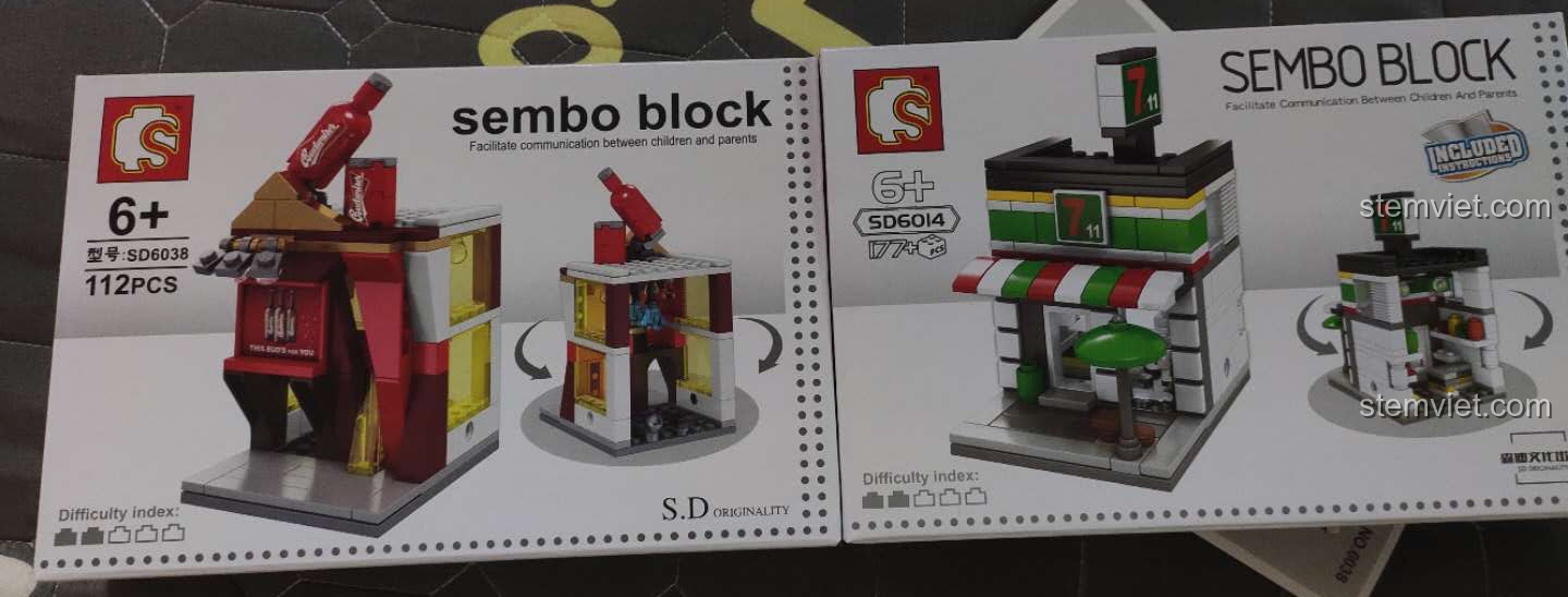 Cận cảnh hai hộp Sembo SD 6014 Cửa hàng tiện lợi và SD6038 Quán bar mini đặt cạnh nhau.