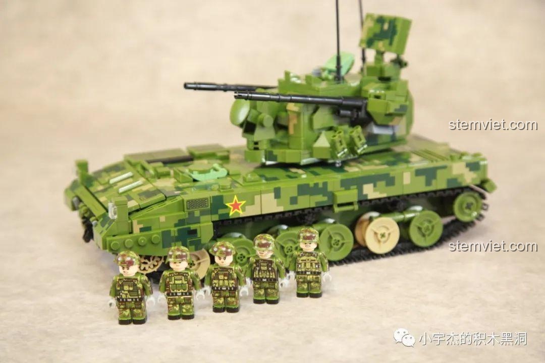 Cận cảnh 5 minifigures binh sĩ quân đội đi kèm bộ lắp ghép Panlos Brick 688005.