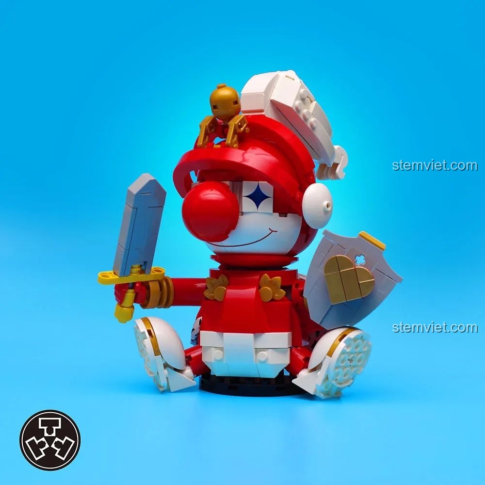 Cận cảnh MOC Hiệp sĩ Hề của TuTuTu đang ngồi, tay cầm kiếm và khiên, thể hiện các chi tiết tinh xảo.