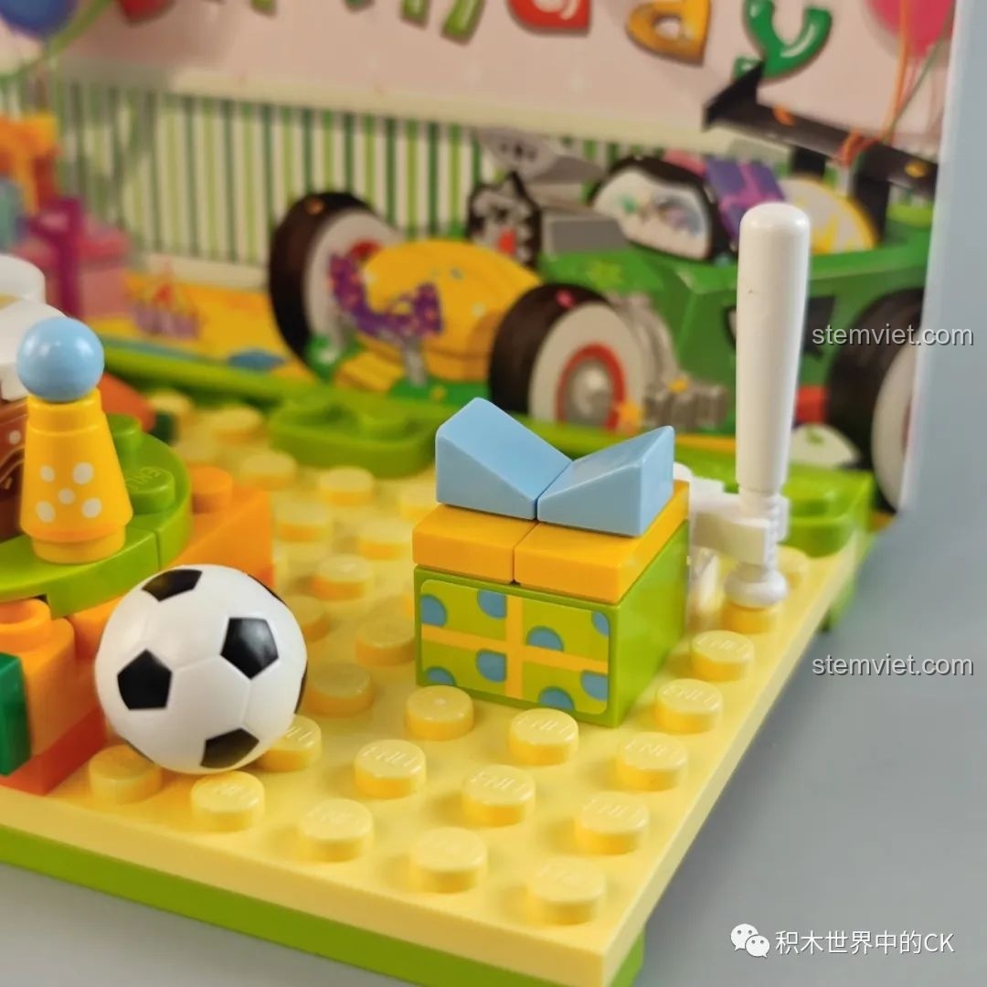 Nhân vật Frog Taro đang ngồi trong bồn tắm, một cảnh đáng yêu từ bộ Keeppley 72019.