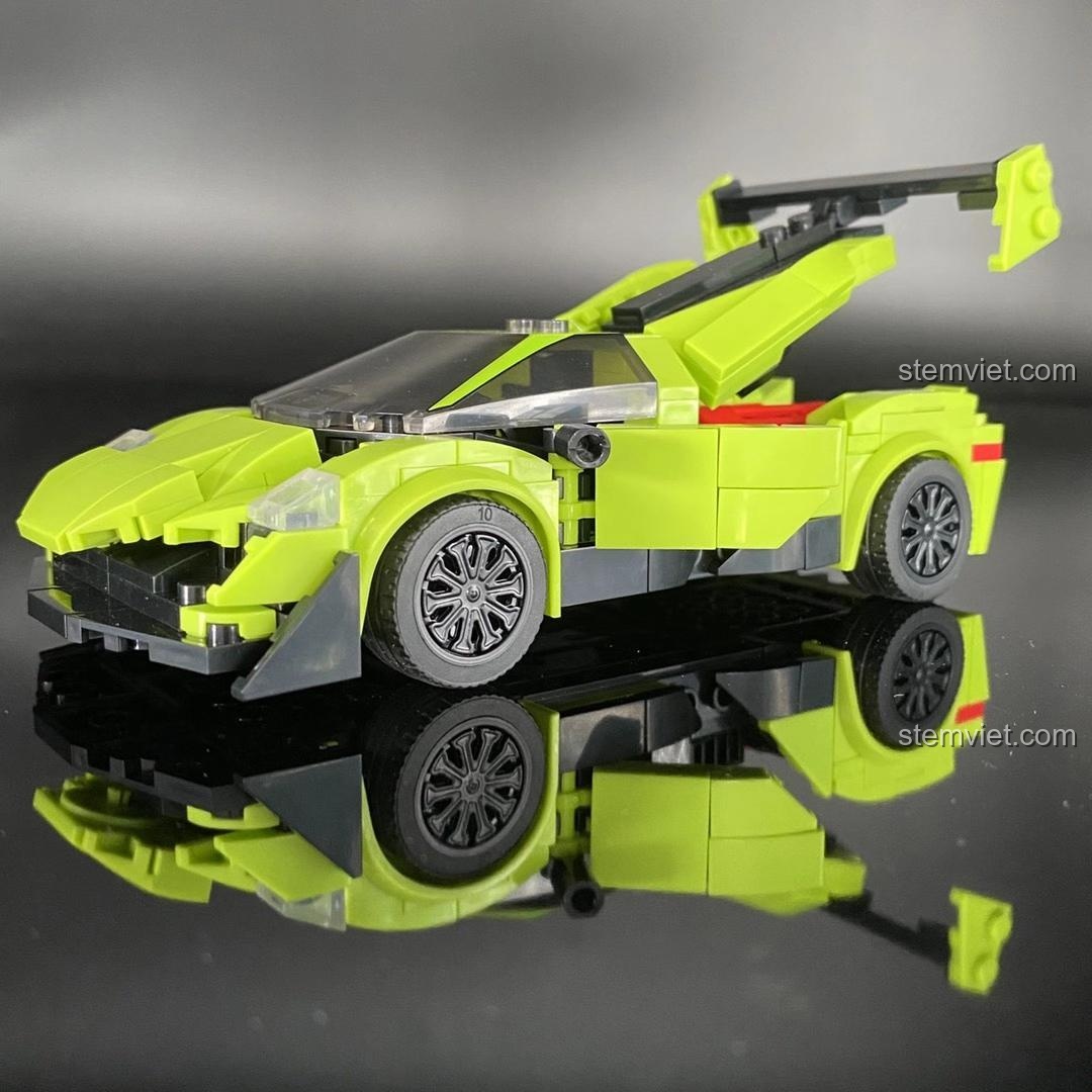 Mô hình Lamborghini Veneno Chaobao 7023 sau khi lắp ráp, màu xanh lá cây nổi bật, giá rẻ.