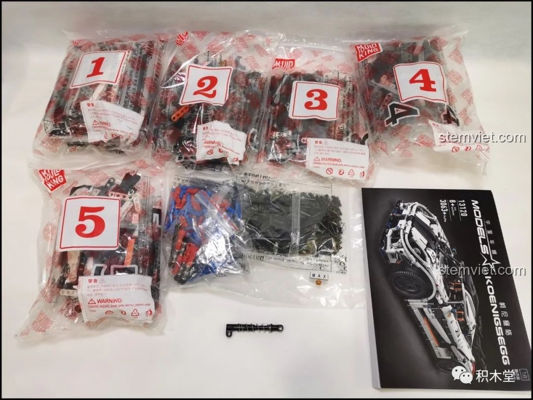 Các túi chi tiết được đánh số từ 1 đến 5 trong hộp A của bộ xếp hình Xe đua Koenigsegg One:1.