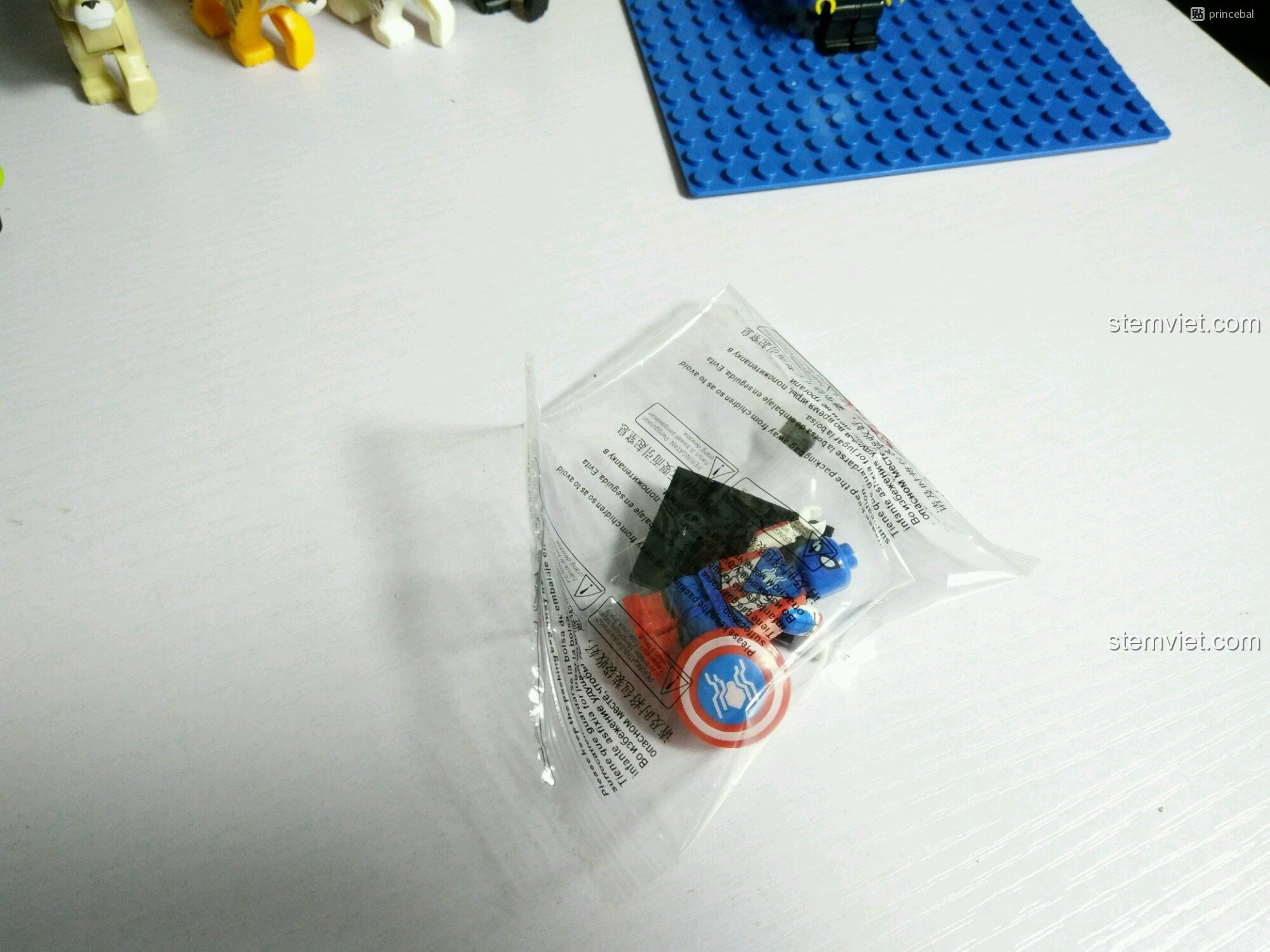Túi niêm phong chứa các chi tiết của minifigure Captain Spider Decool 0277. Đồ chơi lắp ráp minifigure giá tốt.