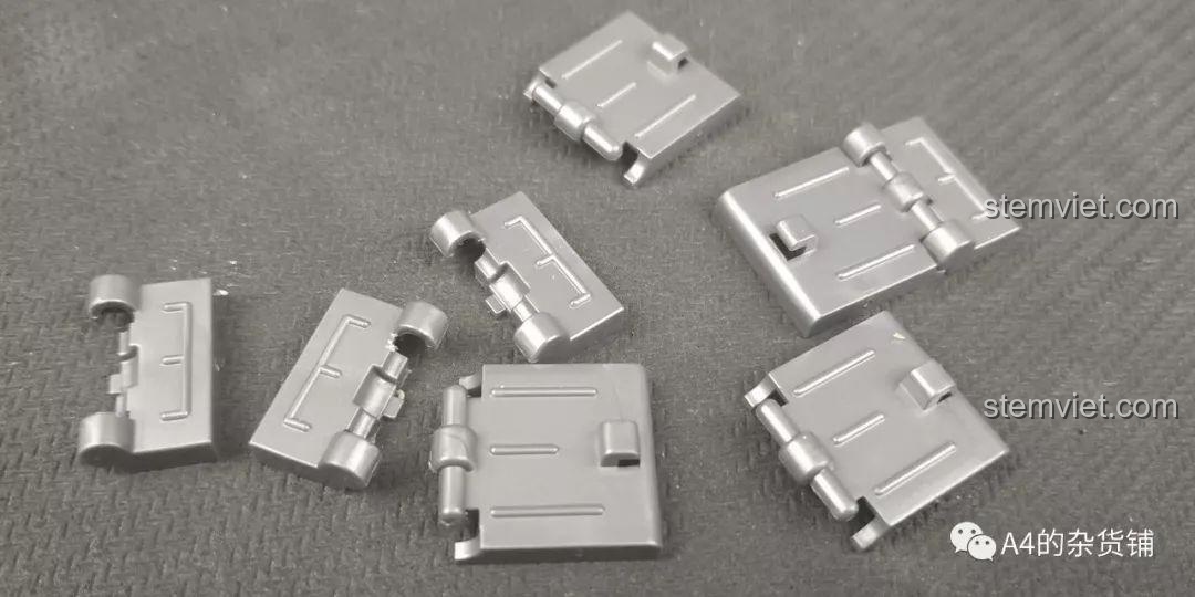 Các chi tiết tấm chắn có bản lề trong bộ Panzerkampfwagen IV KY82010 đáng tiền.