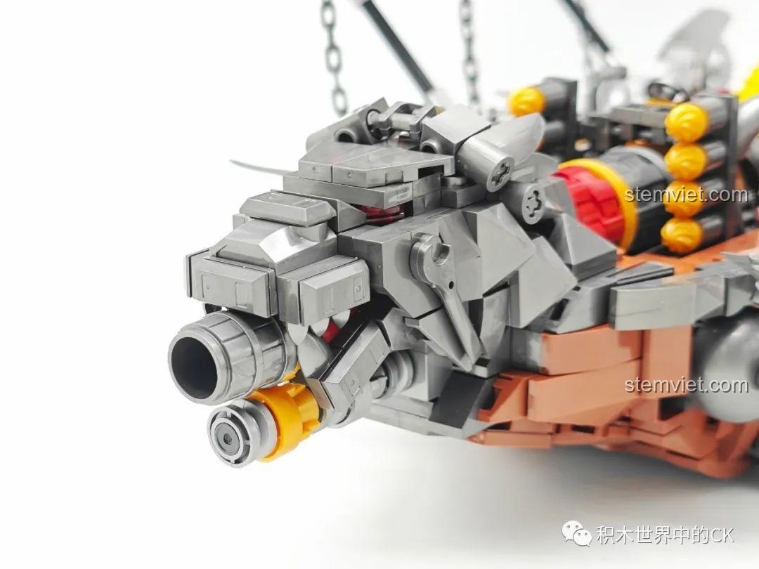 Cận cảnh chi tiết đầu tàu hình sói của bộ lắp ráp Pháo đài bay của phe Horde JIESTAR 58036.