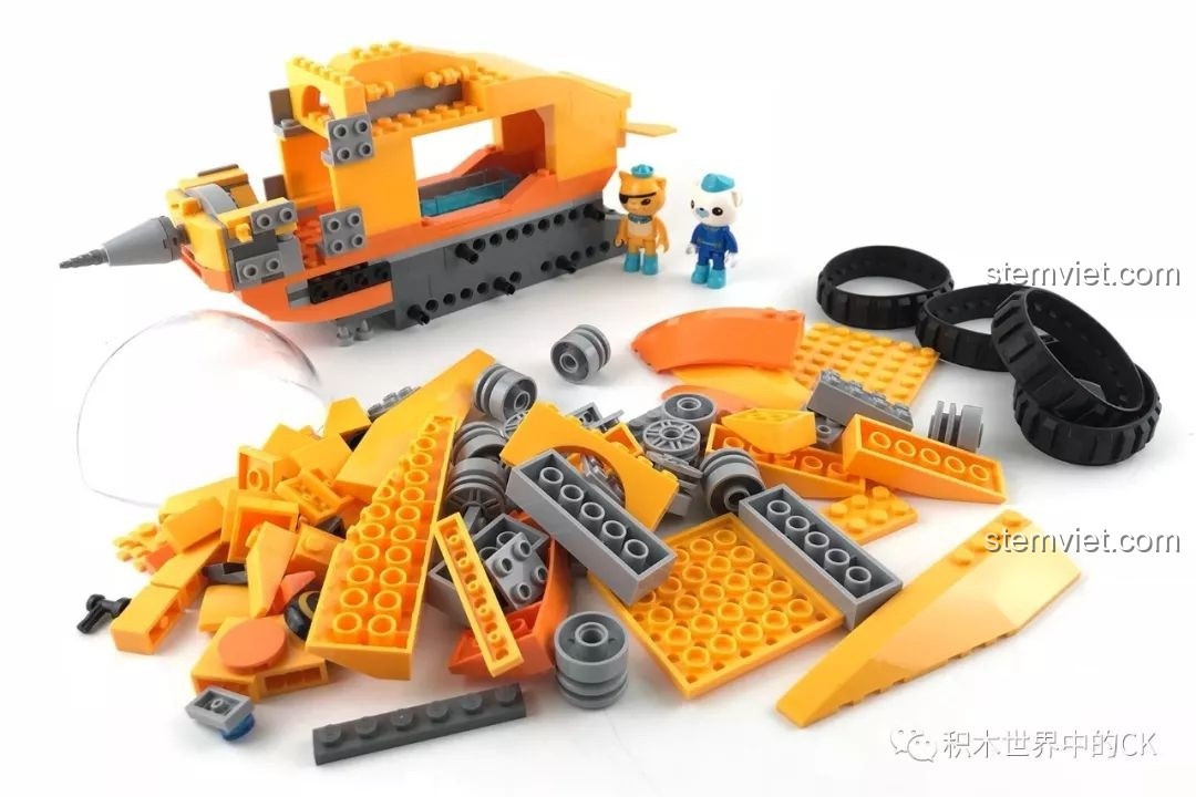 Các chi tiết hoàn thiện từ túi số 3 của bộ đồ chơi xếp hình Tàu ngầm GUP-S cho bé trai 6+.