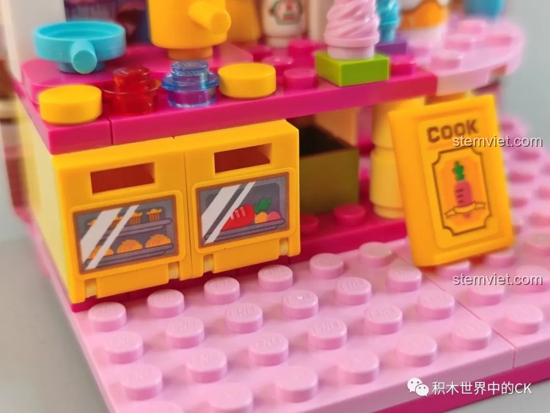 Cận cảnh chi tiết lò nướng trong bộ lắp ráp Bunny Mei Mei.