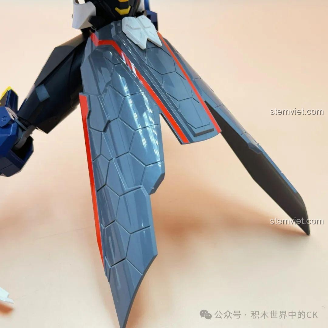 Chi tiết phần vai của robot Hậu Nghệ Keeppley 78013, với các khớp nối và giáp vai.