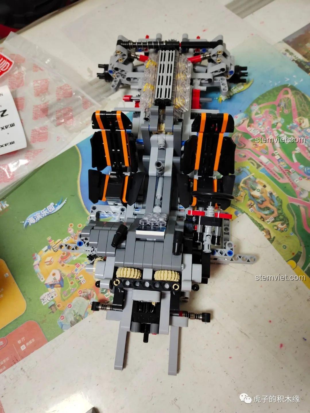 Hoàn thành giai đoạn 2 lắp ráp Cỗ máy tốc độ Koenigsegg One:1: ghế ngồi và nội thất.