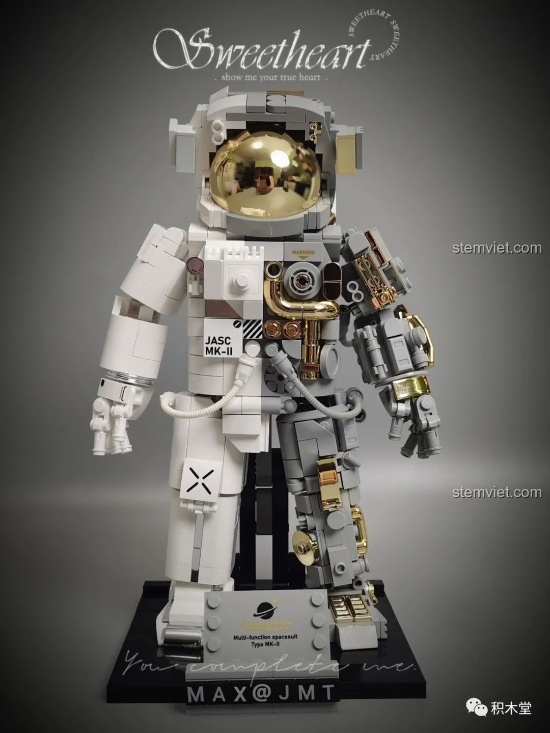 Toàn cảnh mô hình lắp ráp JAKI JK9116 Phi Hành Gia Phá Hiểu với thiết kế bán cơ khí độc đáo.