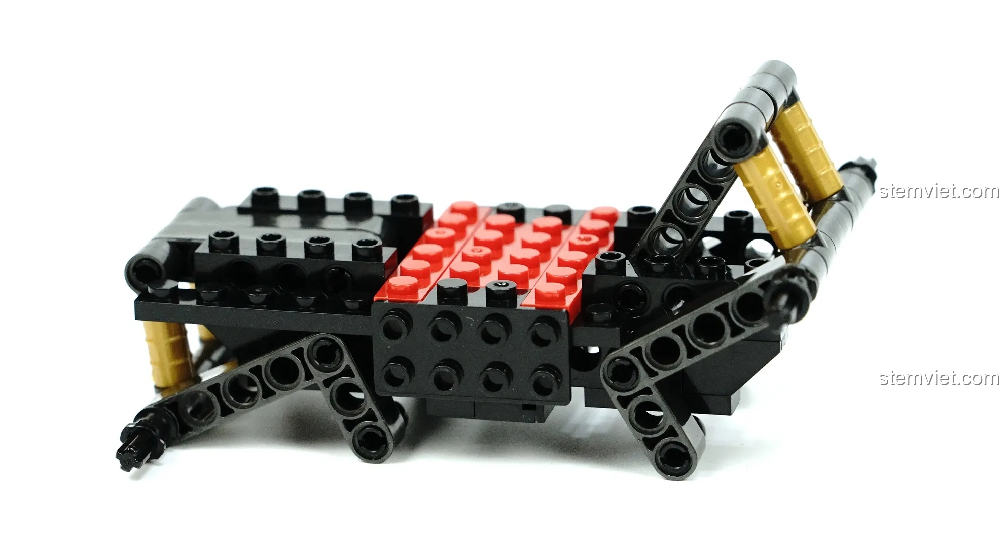 Đánh giá độ chắc chắn của khung gầm bộ đồ chơi Xe bán tải địa hình XB-03025 sau khi lắp ráp.