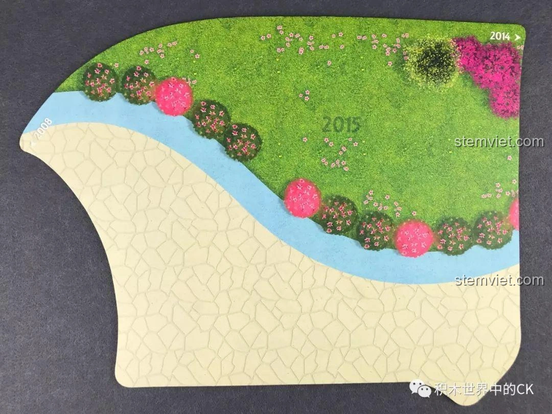 Tấm đế đặc biệt hình dạng hình học cho bộ xếp hình Tàu Hỏa Vui Nhộn Qman 2015.