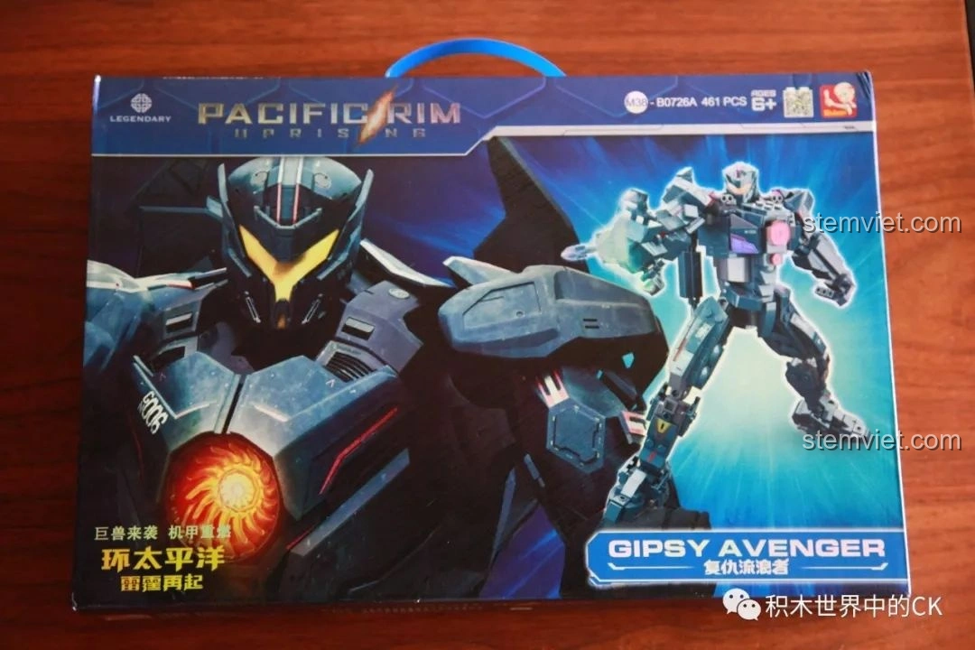 Cận cảnh hộp đồ chơi lắp ráp Sluban M38-B0726A Người Máy Gipsy Avenger Phục Thù Lang Thang, thiết kế đẹp mắt. Nhận xét Sluban M38 B0726A Robot Gipsy Avenger.