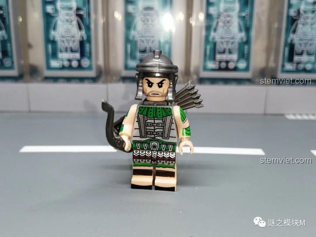Minifigure cung thủ La Mã từ bộ XINH, với cung tên và giáp xanh lá. Set minifigure Anh hùng Sparta XINH chất lượng cao giá tốt.