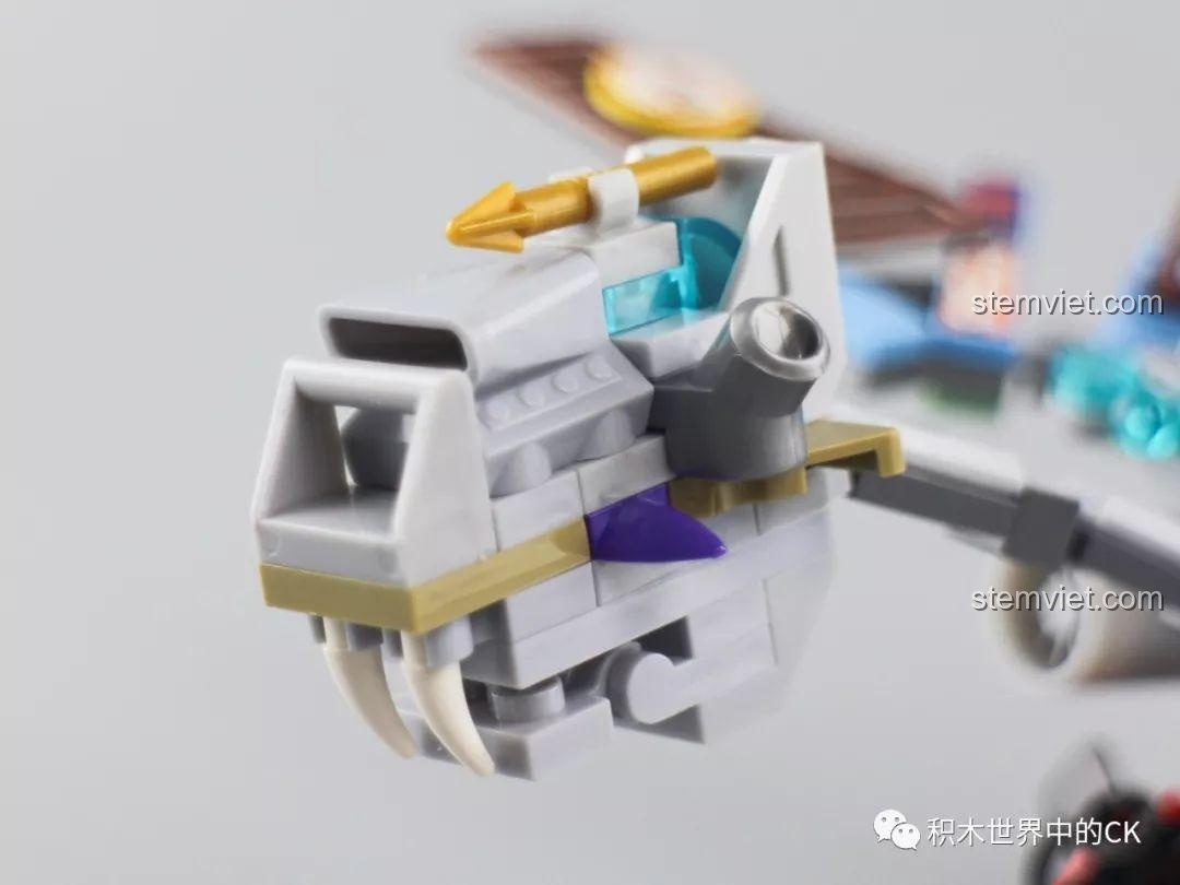 Cận cảnh chi tiết đầu rồng màu xám trong bộ Winner 8056, với thiết kế cơ khí phức tạp.