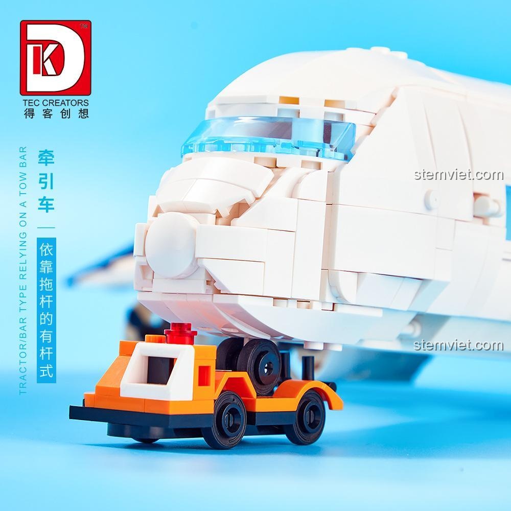 Chi tiết xe kéo sân bay đi kèm bộ lắp ghép DK 80008 Airbus A380, thể hiện tính năng tương tác, đồ chơi xây dựng chất lượng cao cho bé trai.