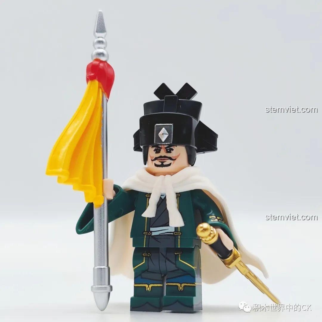 Mặt sau thẻ bài Tôn Nhị Nương của bộ lắp ráp Decool 10806, cung cấp thông tin chi tiết về nhân vật, vũ khí và thứ hạng.