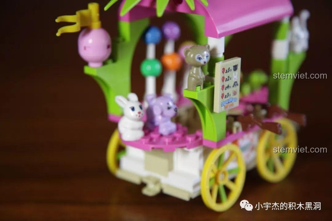 Các phần thưởng đa dạng khác như thỏ, gấu trong bộ quầy game Sembo 601114. Đồ chơi mô hình Quầy trò bắn súng 1116 giá tốt.
