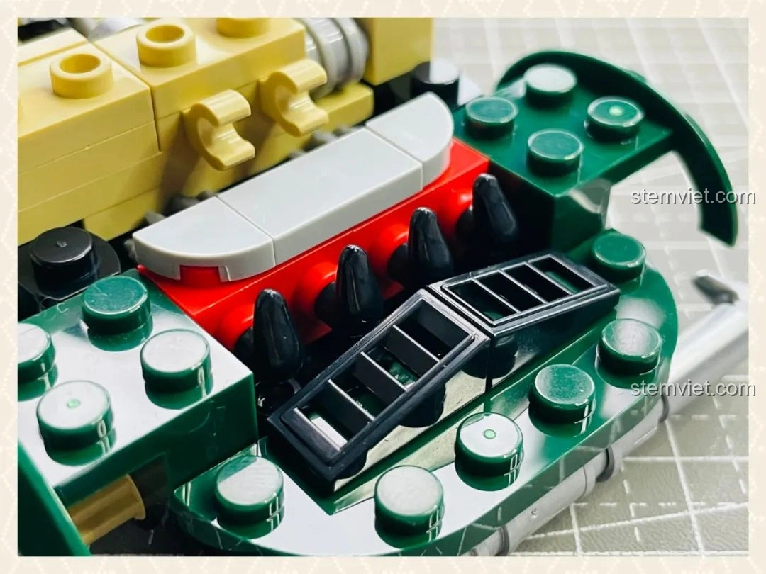 Lắp đặt chi tiết động cơ và các bộ phận phía trước của mô hình xe MINI Camper Power Block PB8804, tăng tính chân thực.