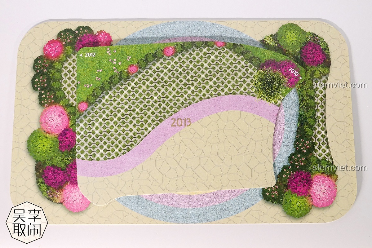 Tấm đế PVC lớn của bộ đồ chơi Vòng quay ngựa gỗ Enlighten 2016, có in số 2016