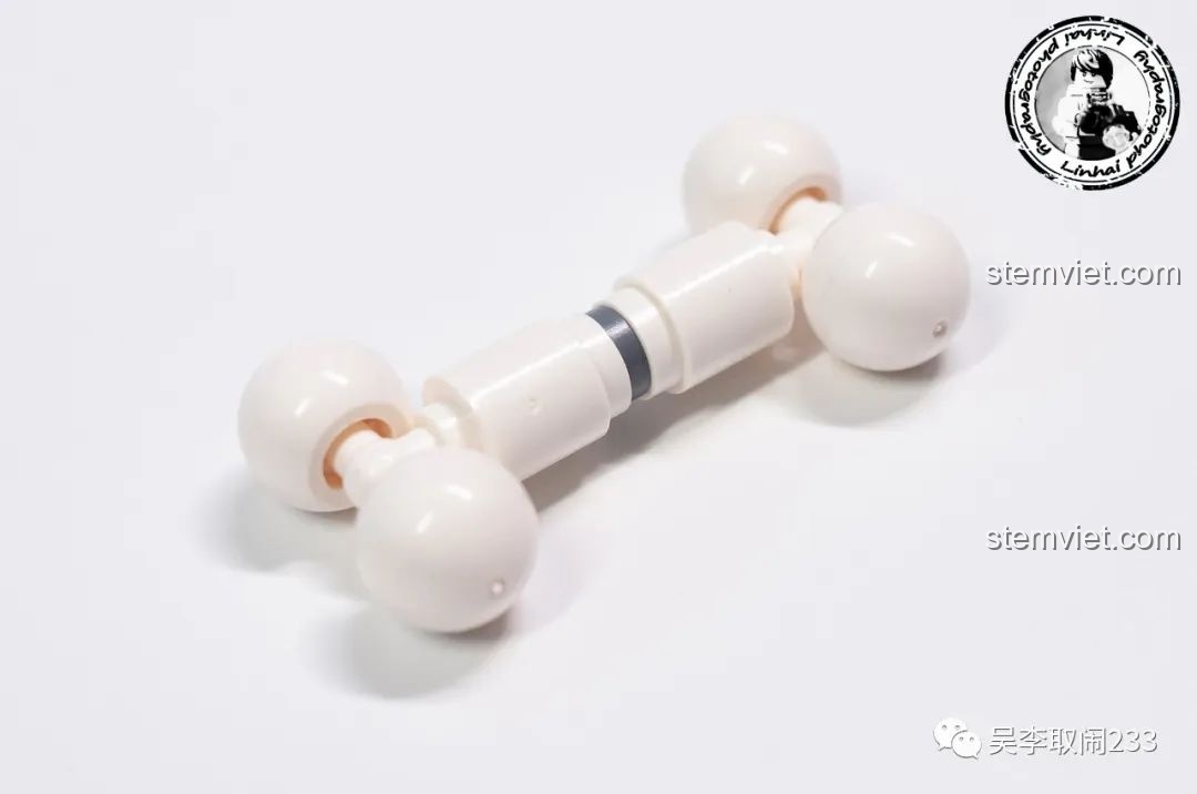 Mô hình lắp ráp Schnauzer Forange Block FC8283-6 màu xám trắng, có phụ kiện xúc xích và xương.