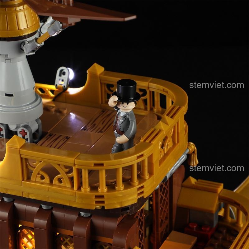 Minifigure quý ông trong bộ đồ chơi mô hình FunWhole F9014, chi tiết tinh xảo.