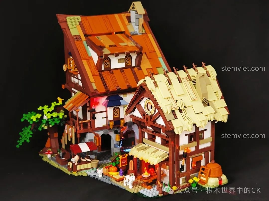 Mô hình FunWhole F9015 Khu Chợ Thời Trung Cổ được bật đèn LED, tạo nên một khung cảnh đêm huyền ảo và ấm cúng.