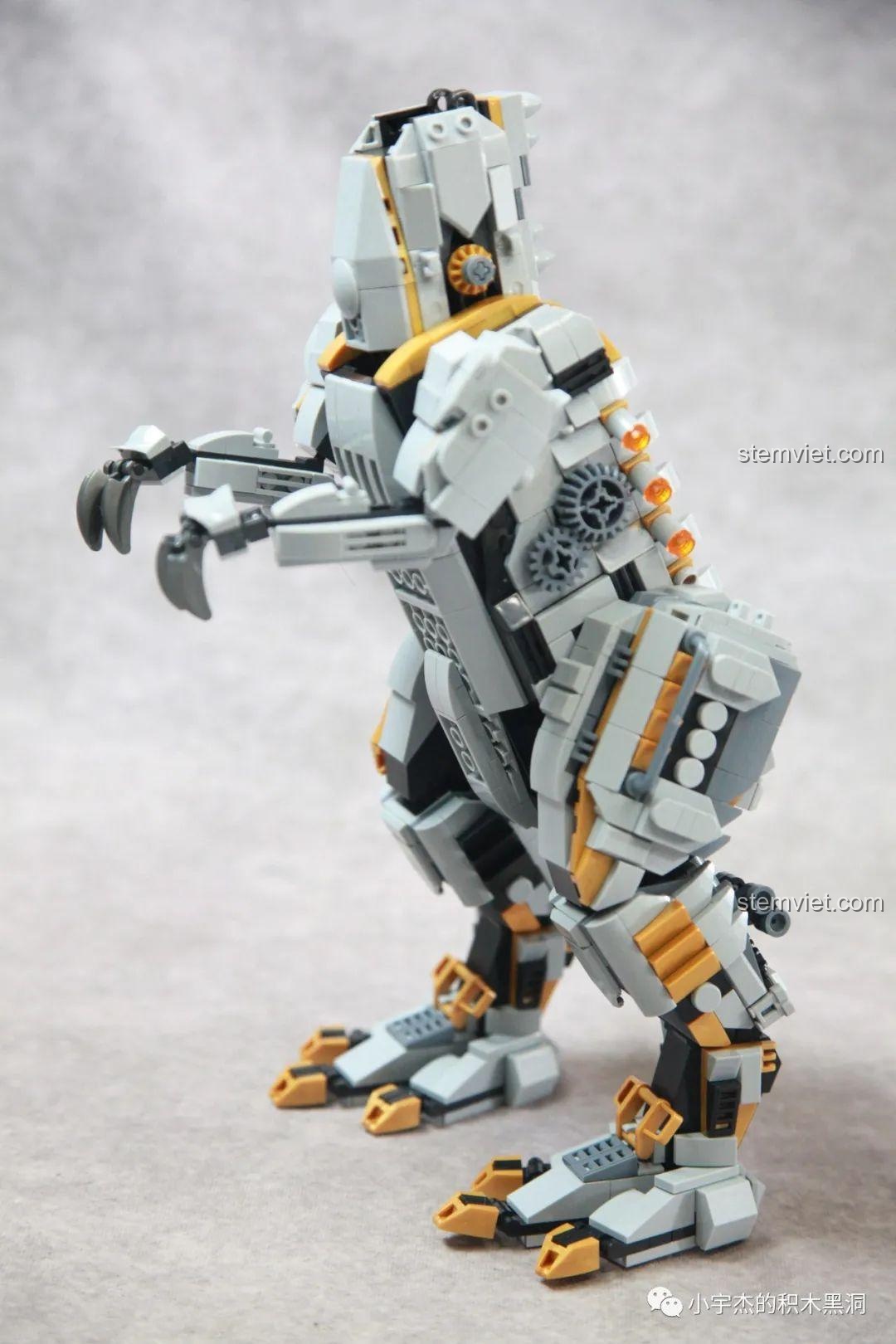 Gắn kết phần thân và chân của mô hình, giúp khủng long có thể đứng vững trên hai chân.