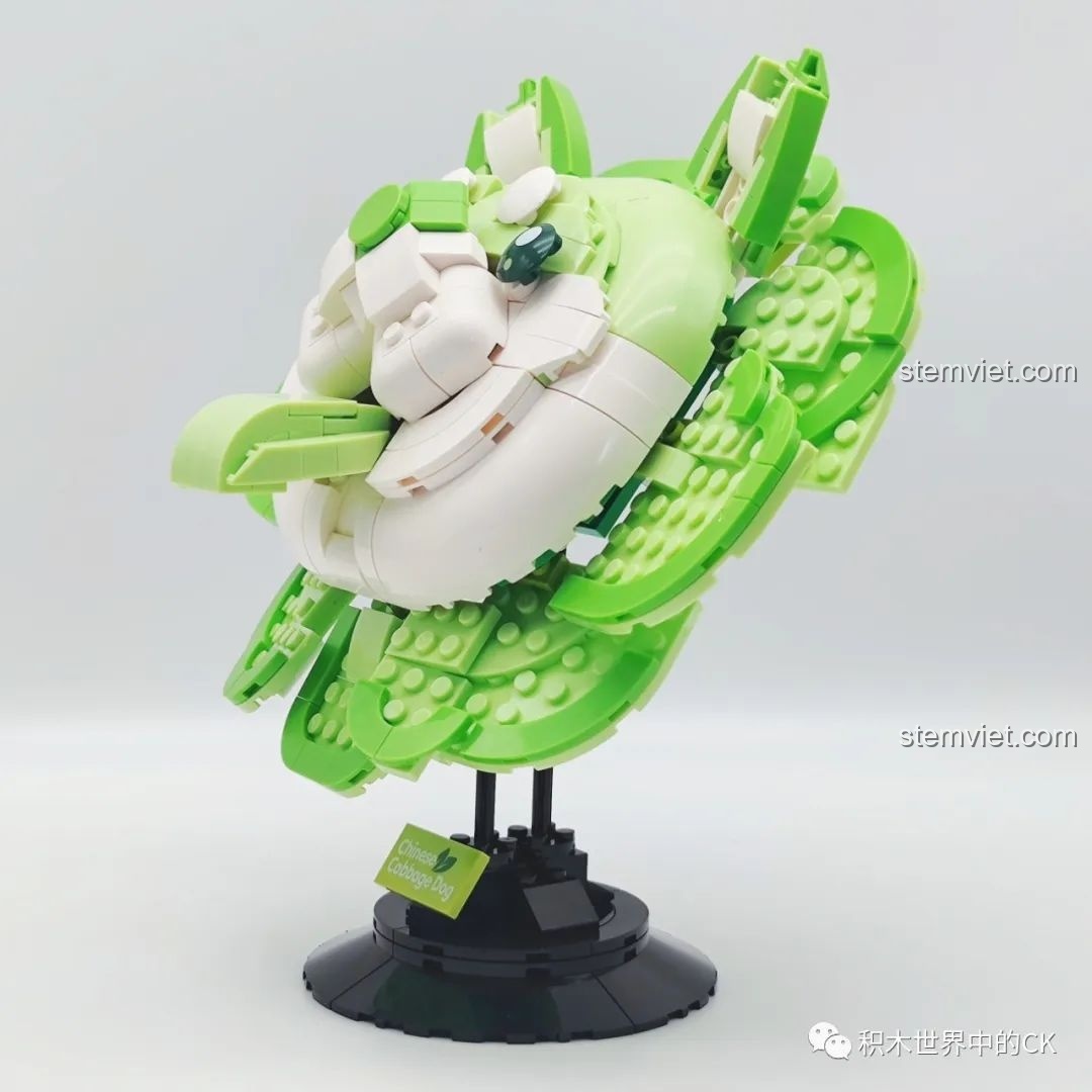 Góc nhìn nghiêng của bộ lắp ghép Tượng Chó Bắp Cải, thể hiện rõ cấu trúc 3D và các lớp lá.