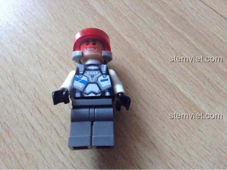 Vũ khí của minifigure trong bộ lắp ráp GUDI 8614 Chiến cơ Sư tử trắng, không có chi tiết thừa