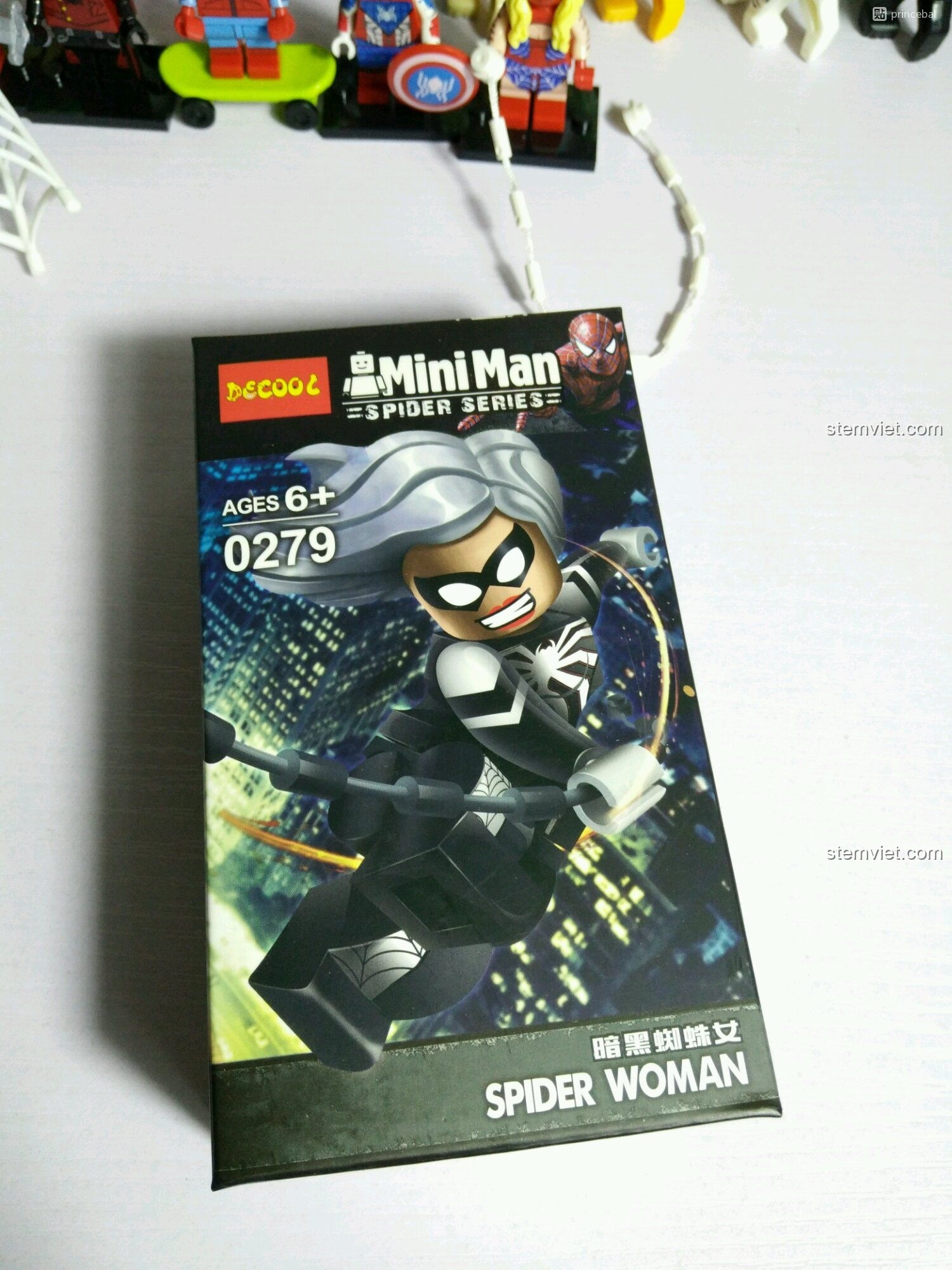 Hộp của minifigure Spider Woman Decool 0279, phiên bản Nữ Nhện Hắc Ám. Review đồ chơi lắp ráp nhân vật phản diện.