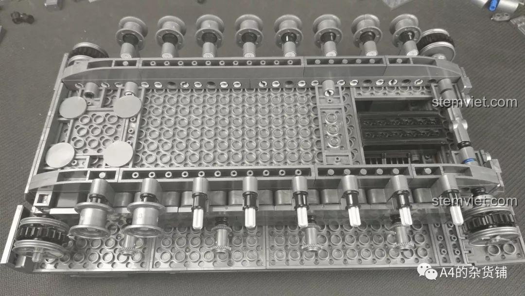 Sách hướng dẫn chỉ định dùng 83 mắt xích cho bộ KAZI KY82010 Xe tăng Panzer IV F2.