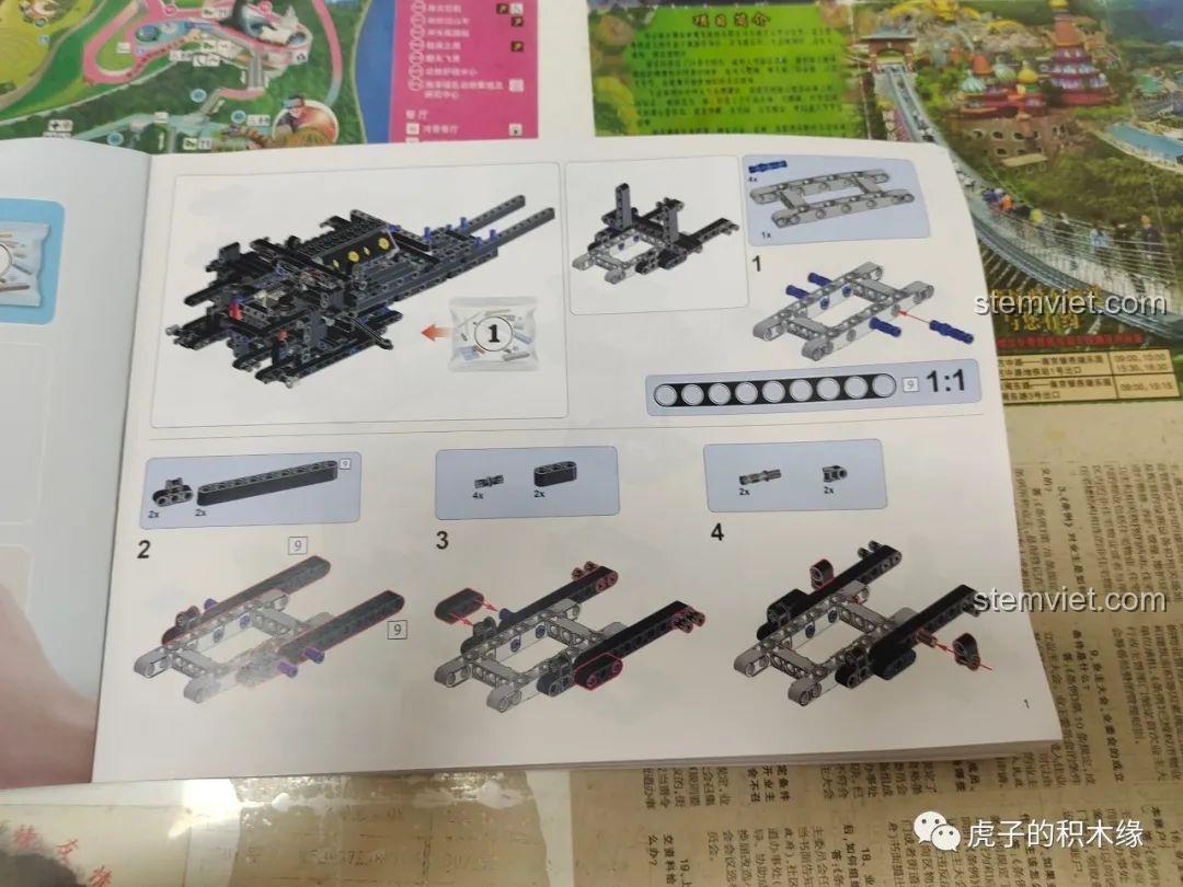 Một trang trong sách hướng dẫn lắp ráp Mould King 13108, cho thấy các bước được minh họa rõ ràng và có tỉ lệ 1:1.